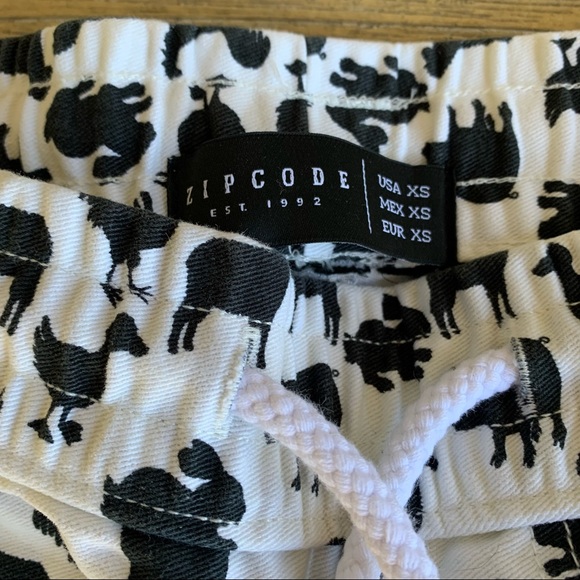 Men’s Zip Code Farm Animal Print Cotton Shorts - Picture 3 of 6